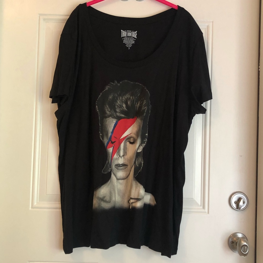 Torrid David Bowie Ziggy Statdust Black Tee PLUS